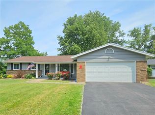 34 Brush Hollow Rd, Rochester, NY 14626