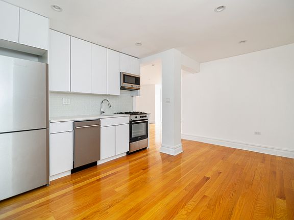 4th image of 69 Bennett Ave APT 608