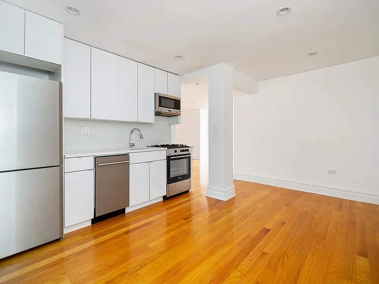 69 Bennett Ave #608 — Photo 4