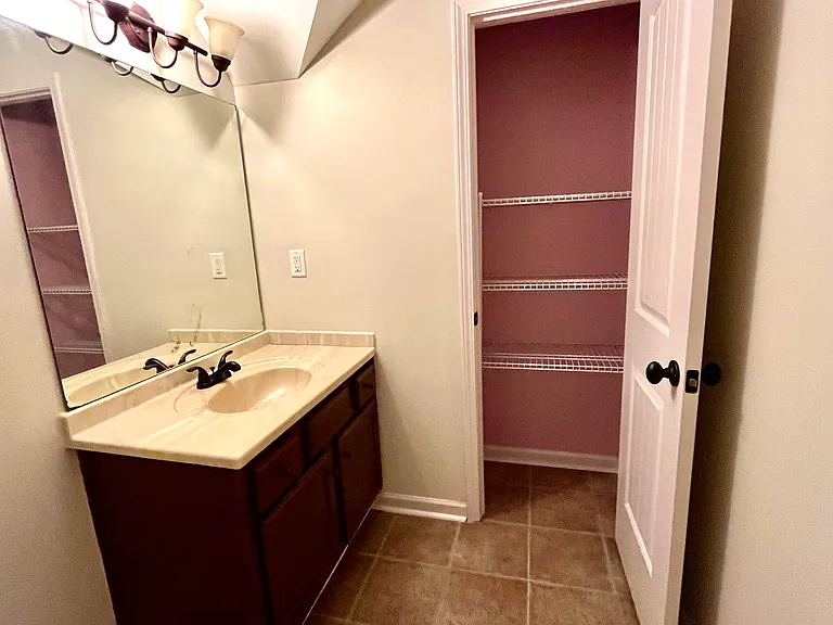 39 Camden Cir — Photo 46