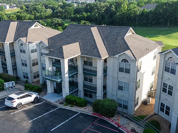 3rd image of 351 S Wildwood Drive #2 BLDG 2