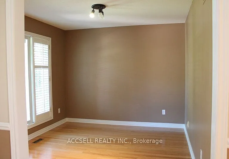 62 Moraine Walk — Photo 6