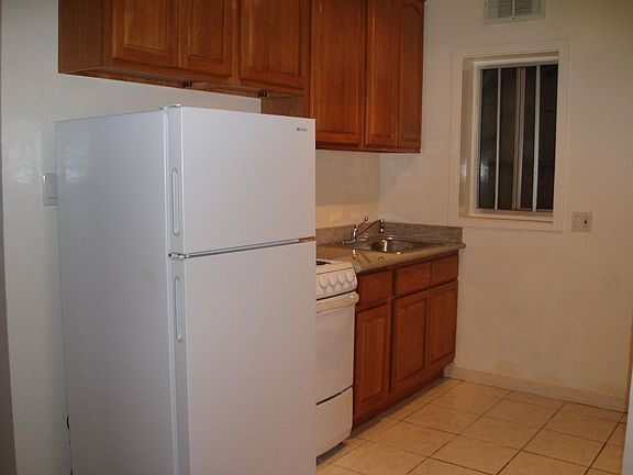 2nd image of 738 Stockton St APT 5A