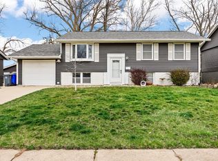 6228 Eastview Ave SW, Cedar Rapids, IA 52404