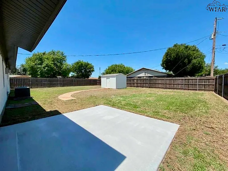 1 Brandy Ln — Photo 13