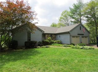 15 Lake Ridge Dr, Marlborough, CT 06447