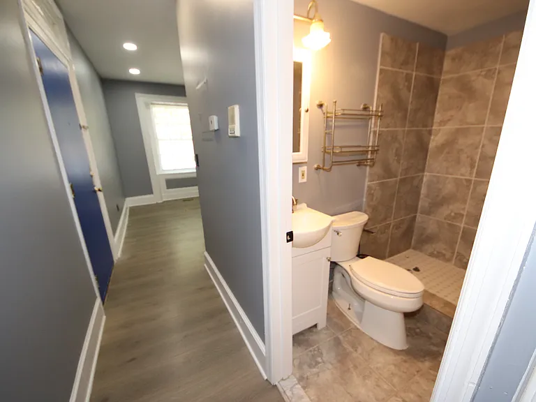 17 E Centre St #1 — Photo 8