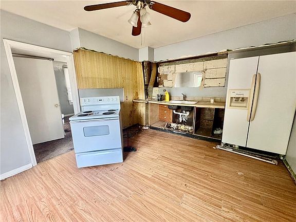 5th image of 946 Sherman Ave