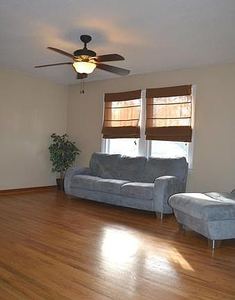 4th image of 10821 Oak Forest Dr