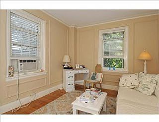 4th image of 1450-1454 Beacon St #604