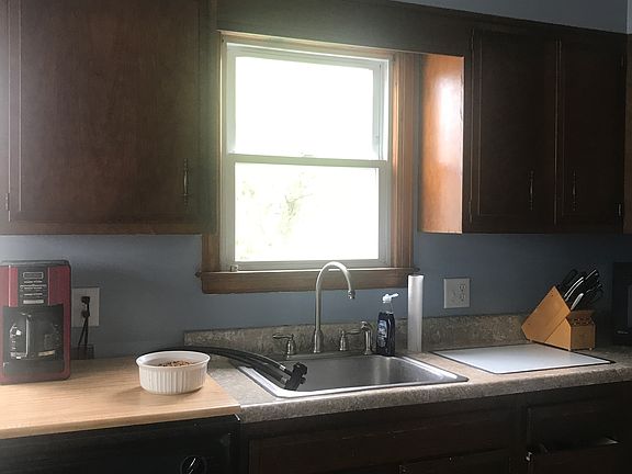 3rd image of 1781 Parker Blvd