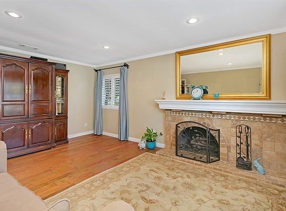 4th image of 4235 Serena Ave