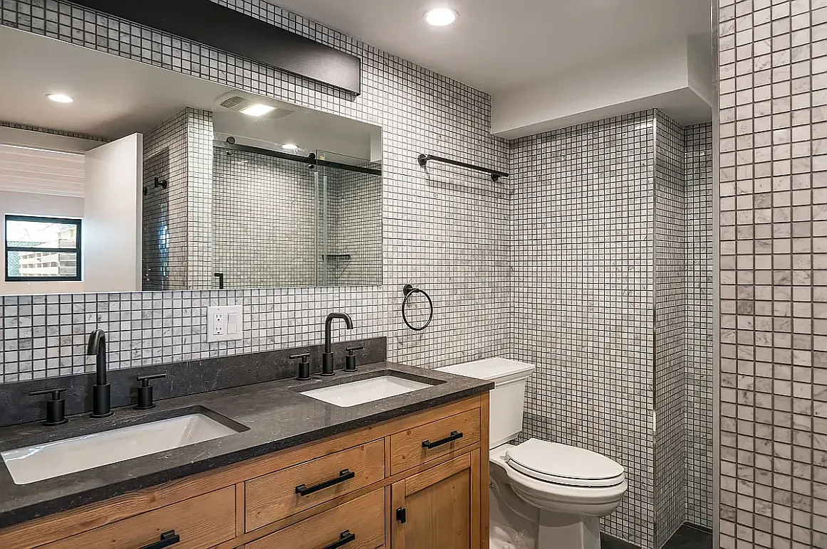 31 Orient Avenue — Photo 4