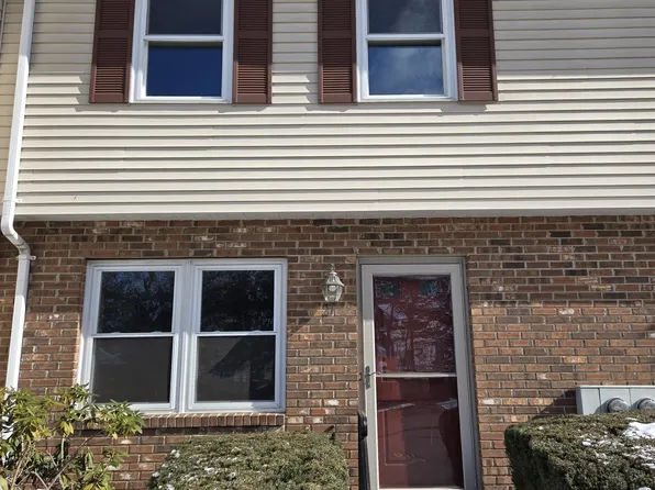 21 Windwood Drive #21, Windsor Locks, CT 06096