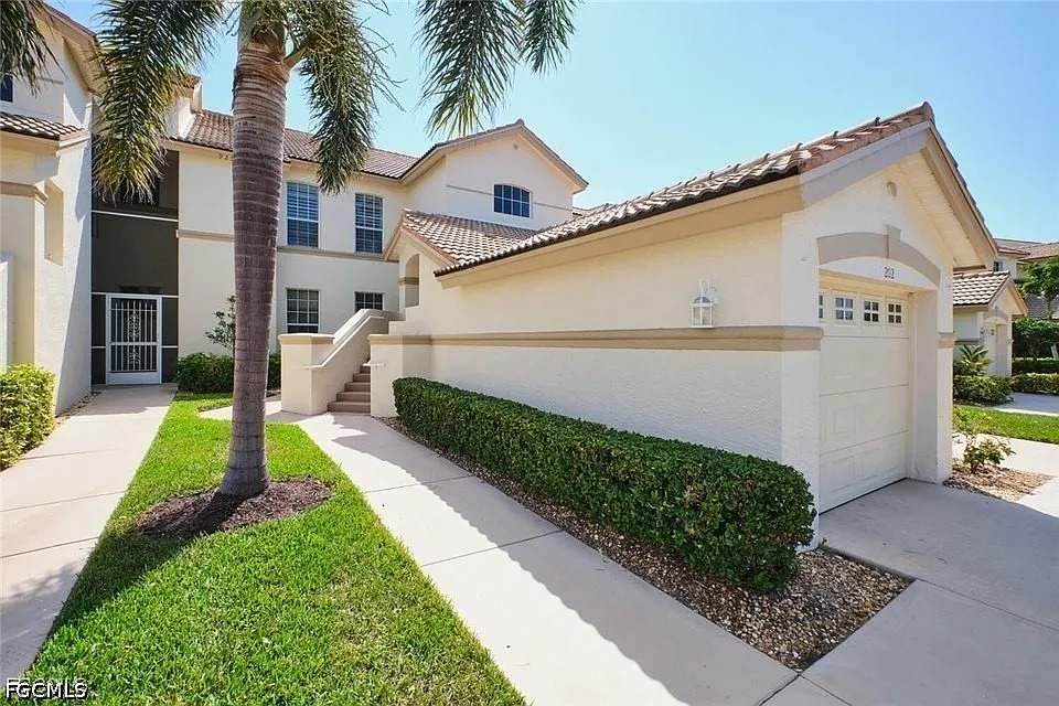 2 bed, 2.0 bath, 1669 sqft, $4,950 — Photo 1