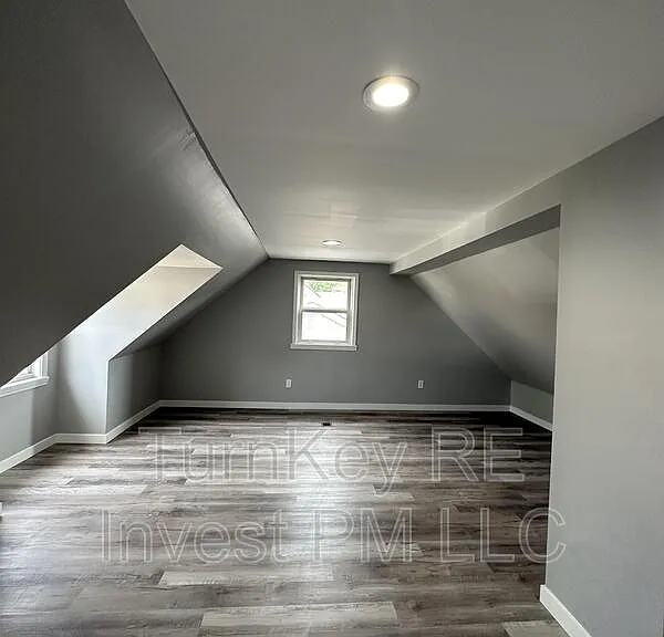 18108 Oakwood Ave — Photo 10