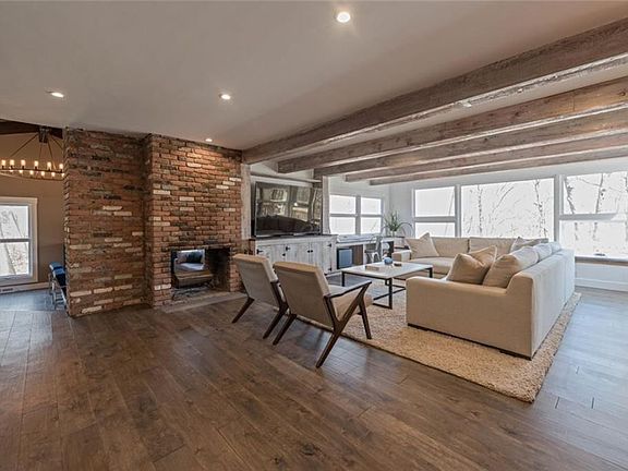 4th image of 55 Farwood Dr