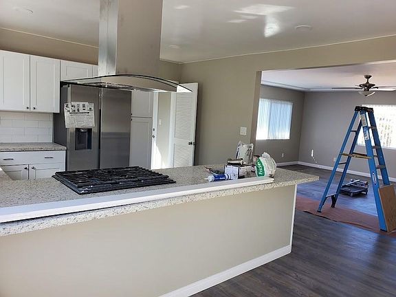 3rd image of 448 Del Mar Ct Unit D