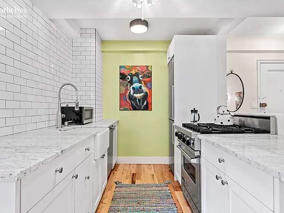 3rd image of 333 E 53rd St APT 1A