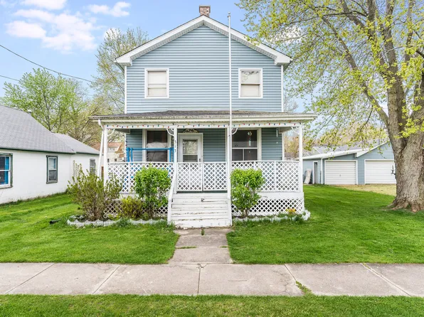 313 W Railroad St, Earlville, IL 60518