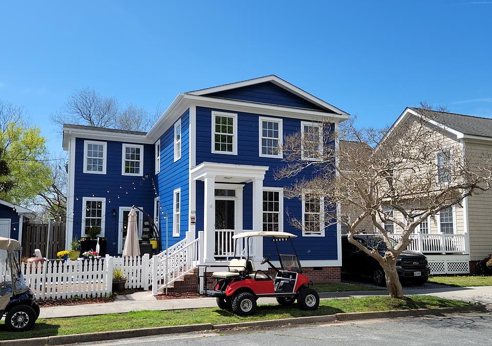 1st image of 409 Nectarine St