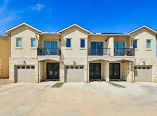 202 Tesla Cir, Round Rock, TX 78681