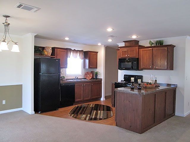 2nd image of 4437 Hamlin Way