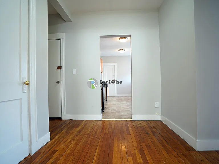 168 Kelton St #9 — Photo 5