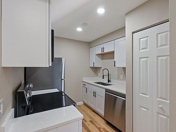 3rd image of 12800 NE Sandy Blvd #43