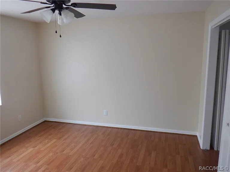 335 E Falconry Ct — Photo 19