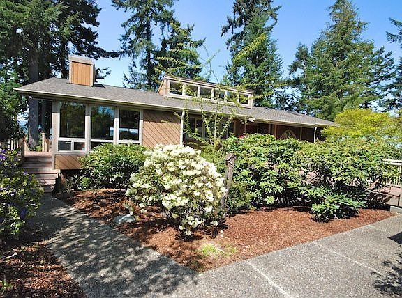 4th image of 28921 Beach Dr NE