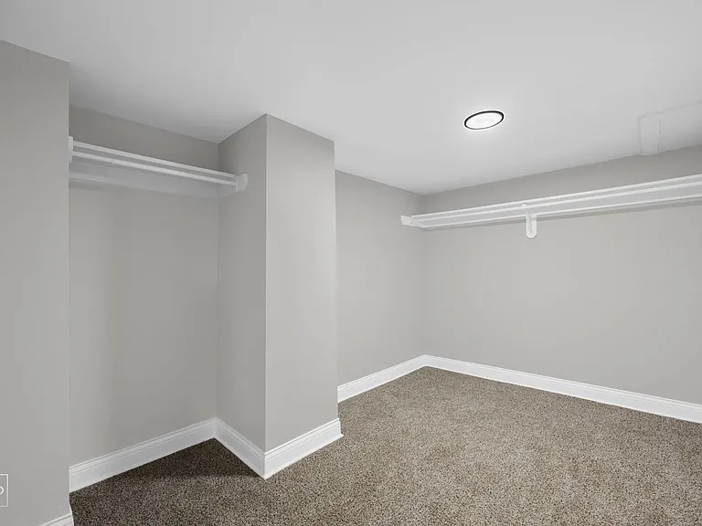 5051 S Forrestville — Photo 31