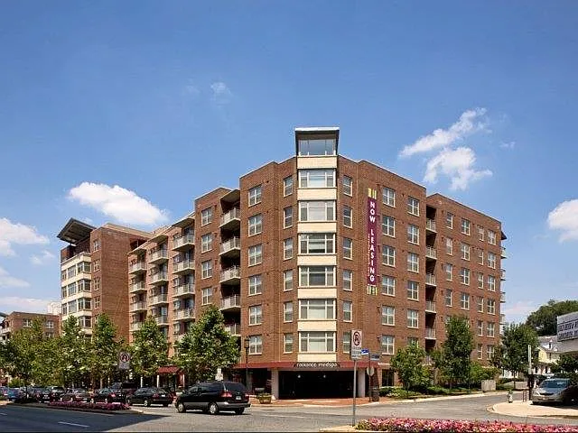 Rosedale Park Apartments — Photo 1