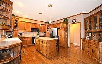 3rd image of 7809 N Rosewood Cres