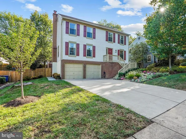 6204 Gentle Ln, Alexandria, VA 22310