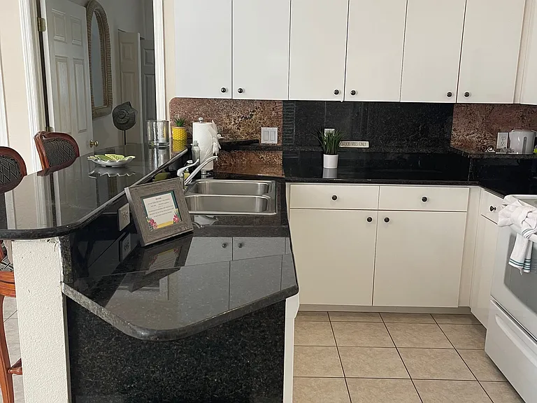 6444 Elmwood Ave #2 — Photo 8