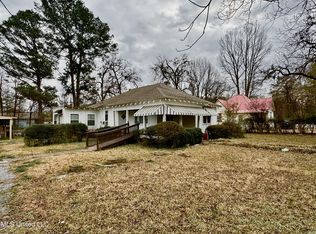 365 S Walnut St, Canton, MS 39046
