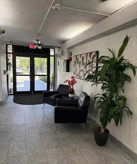250 Jacaranda Dr #804 — Photo 7