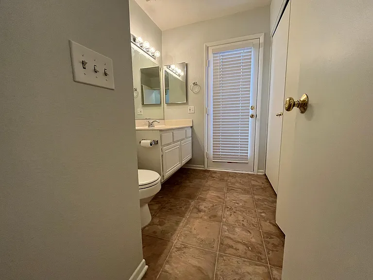 3317 Surfline Dr — Photo 12
