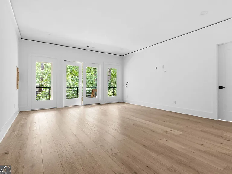 3196 Towerview Dr NE — Photo 38