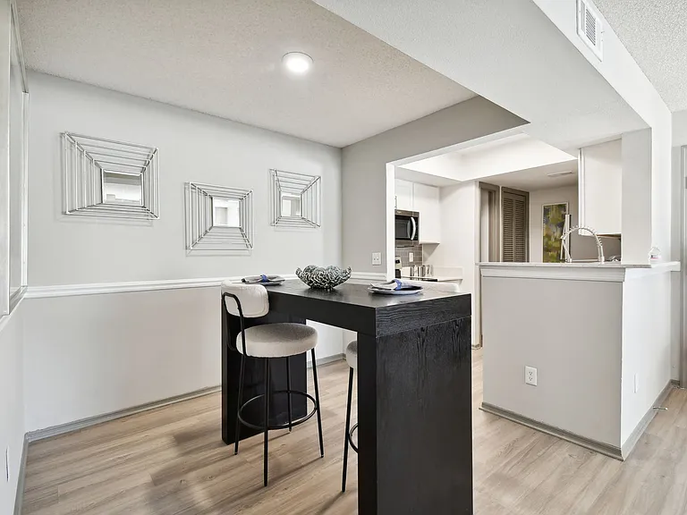 Enclave at Lake Underhill — Photo 16