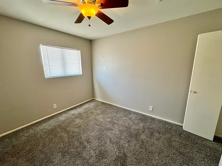 286 W Palomino Dr #98 — Photo 10