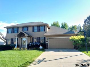 15127 Newport Ave, Omaha, NE 68116