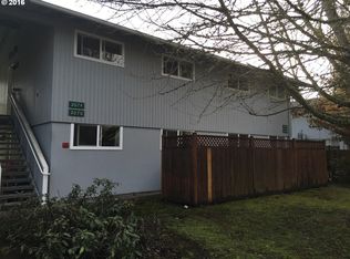 2070 W 16th Way, Eugene, OR 97402