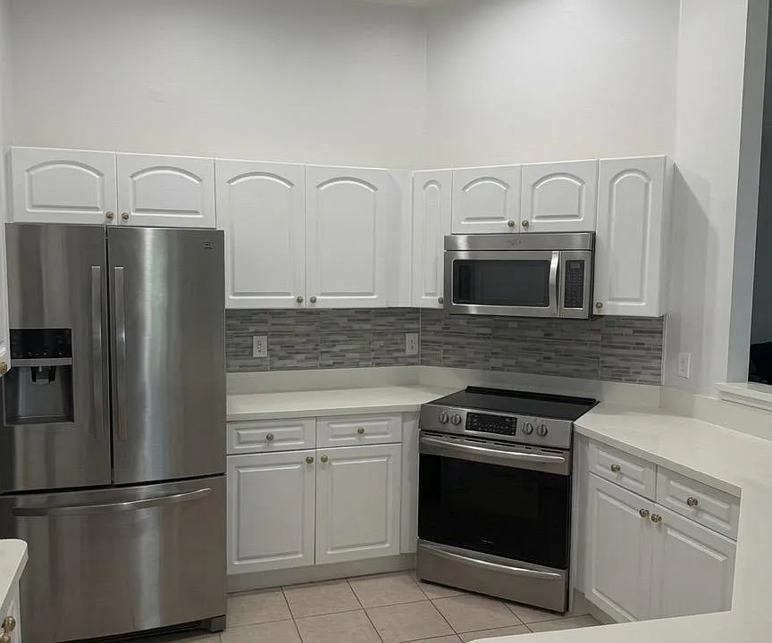 205 NW 30th St