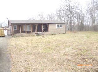 427 Country Ln, Dover, TN 37058