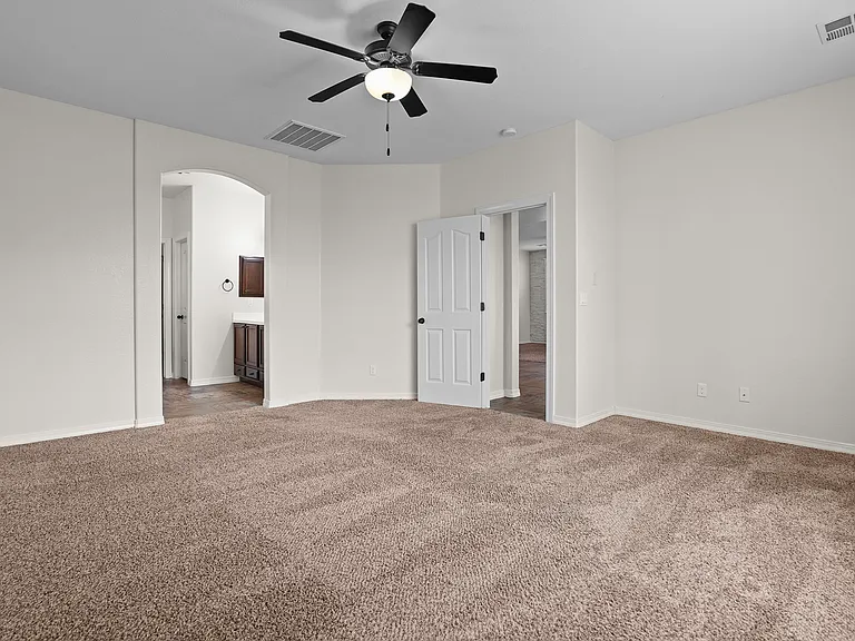 12776 Runway Ave — Photo 16