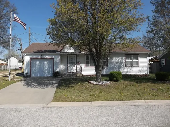 1308 W 4th St, Chanute, KS 66720