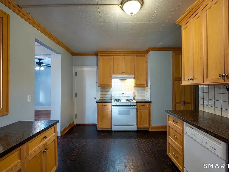 166 Beaver St #1 — Photo 5