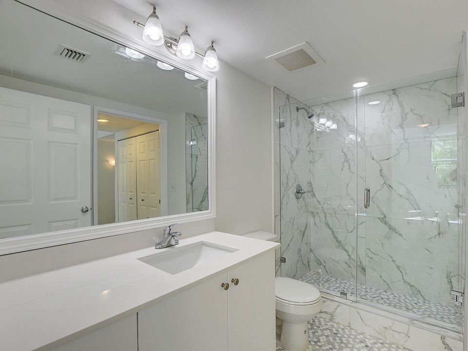 1st image of 700 E Boynton Beach Blvd Unit 403
